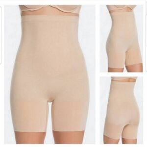 NWT Spanx SS1915 OnCore High Waisted mid thigh Medium